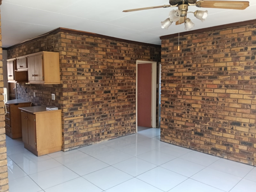 To Let 3 Bedroom Property for Rent in Hospitaalpark Free State